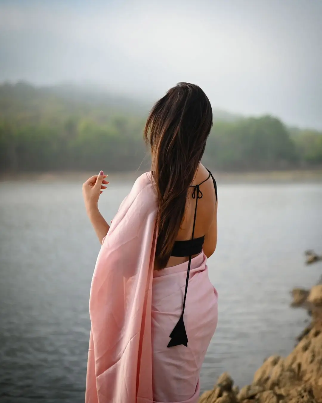 Telugu TV Actress Deepa Jagadeesh In Pink Saree Black Sleeveless Blouse